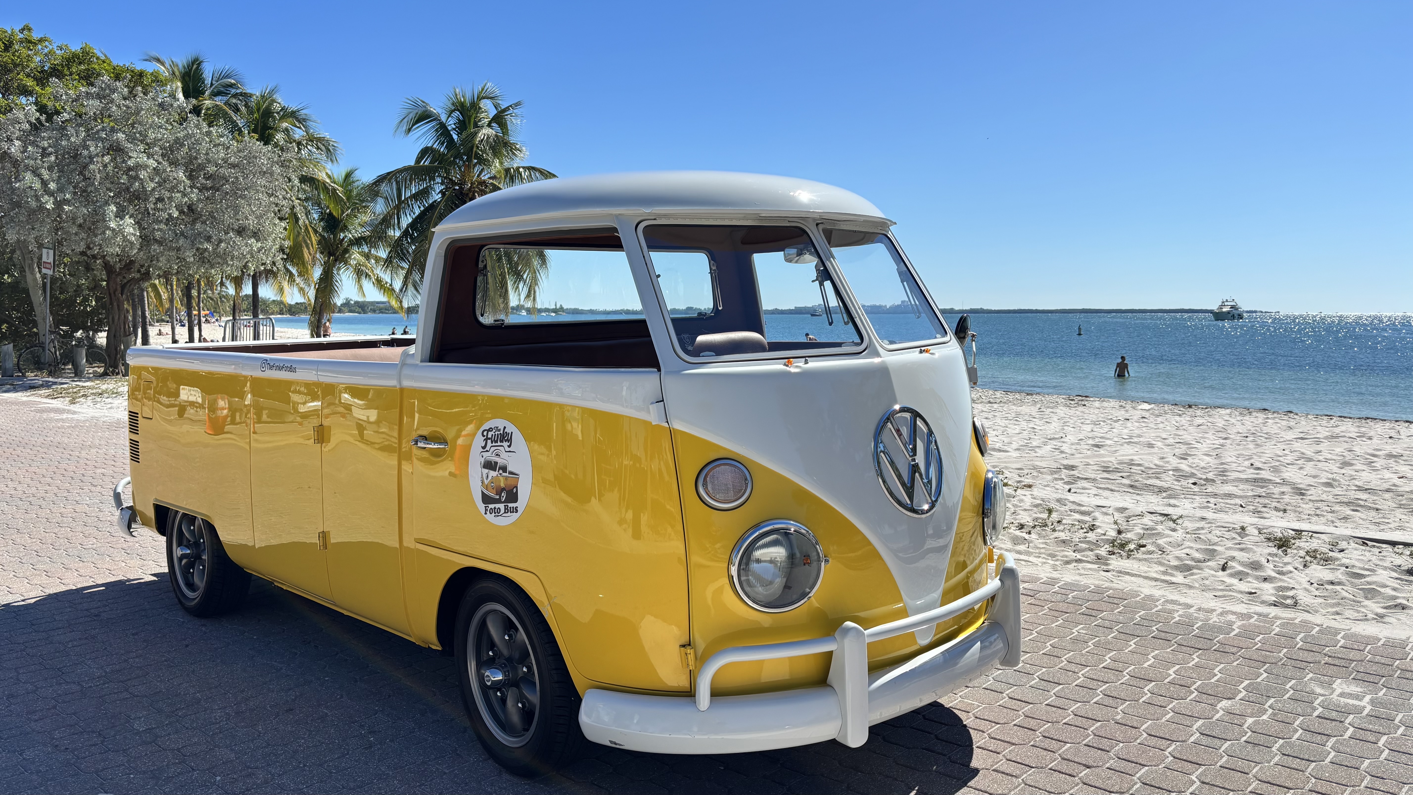 Photo bus rental thumbnail 4